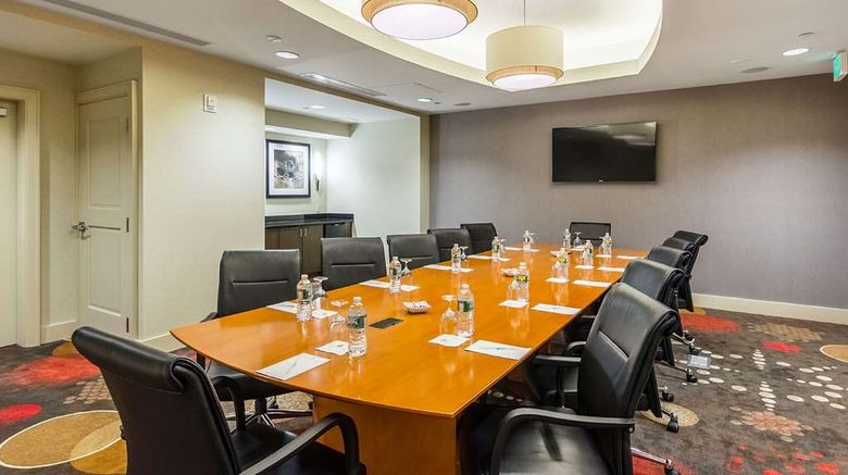 <b>Embassy Suites Newark Airport Meeting</b>. Images powered by <a href="https://iceportal.shijigroup.com/" title="IcePortal" target="_blank">IcePortal</a>.