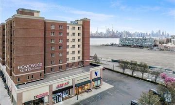 Homewood Suites by Hilton Edgewater-NYC
