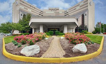DoubleTree by Hilton Hotel Newark Airprt
