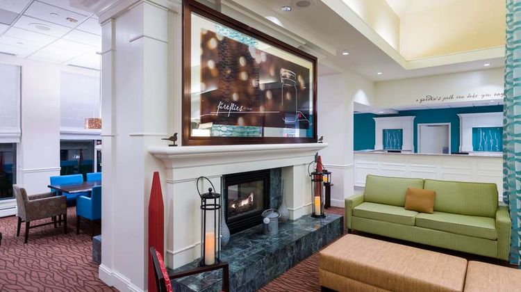 Hilton Garden Inn Edison/Raritan Center Lobby