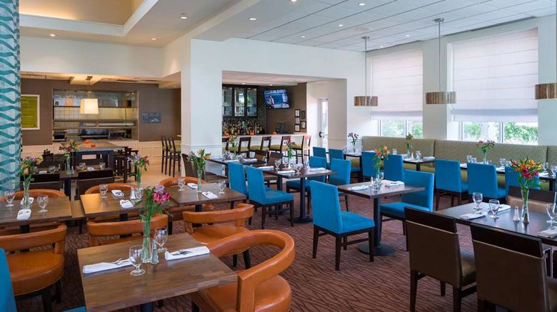 <b>Hilton Garden Inn Edison/Raritan Center Restaurant</b>. Images powered by <a href="https://iceportal.shijigroup.com/" title="IcePortal" target="_blank">IcePortal</a>.