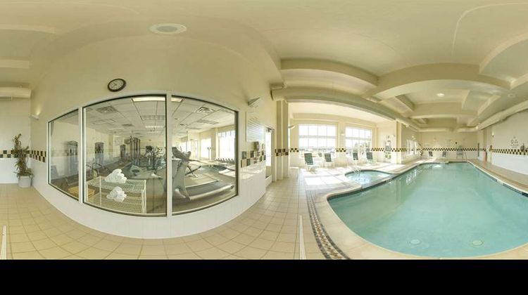 Hilton Garden Inn Edison/Raritan Center Pool