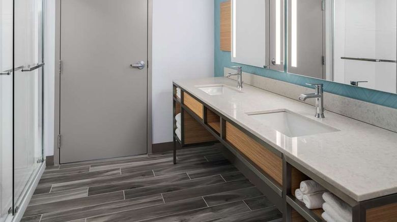 <b>Hilton Garden Inn Rockaway Room</b>. Images powered by <a href="https://iceportal.shijigroup.com/" title="IcePortal" target="_blank">IcePortal</a>.