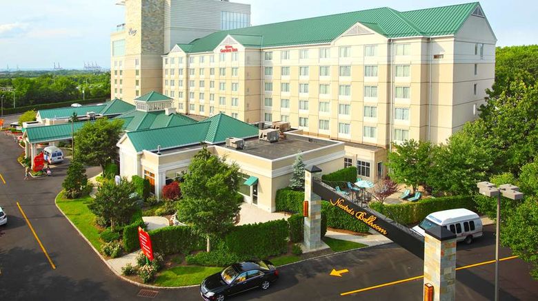 <b>Hilton Garden Inn New York/Staten Island Exterior</b>. Images powered by <a href="https://iceportal.shijigroup.com/" title="IcePortal" target="_blank">IcePortal</a>.