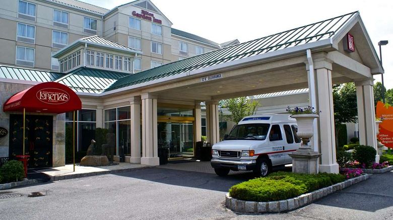 <b>Hilton Garden Inn New York/Staten Island Exterior</b>. Images powered by <a href="https://iceportal.shijigroup.com/" title="IcePortal" target="_blank">IcePortal</a>.