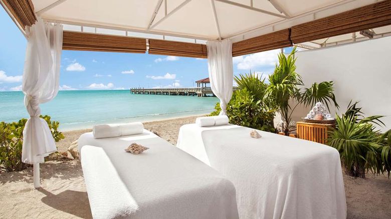 <b>Casa Marina Key West, Curio Collection Recreation</b>. Images powered by <a href="https://iceportal.shijigroup.com/" title="IcePortal" target="_blank">IcePortal</a>.