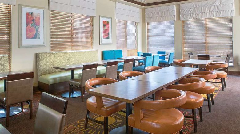 <b>Hilton Garden Inn Bentonville Lobby</b>. Images powered by <a href="https://iceportal.shijigroup.com/" title="IcePortal" target="_blank">IcePortal</a>.