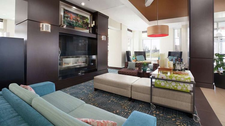 Hilton Garden Inn - Fargo Lobby