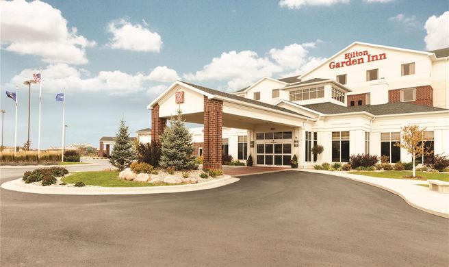 Hilton Garden Inn - Fargo Exterior