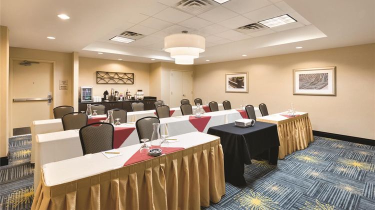 Hilton Garden Inn - Fargo Meeting