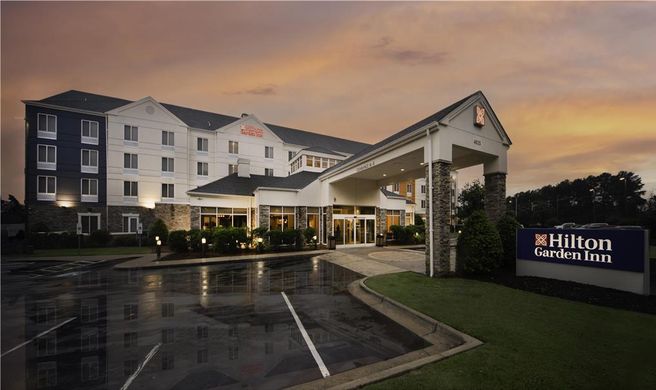 Hilton Garden Inn Fayetteville Fort Bragg Exterior