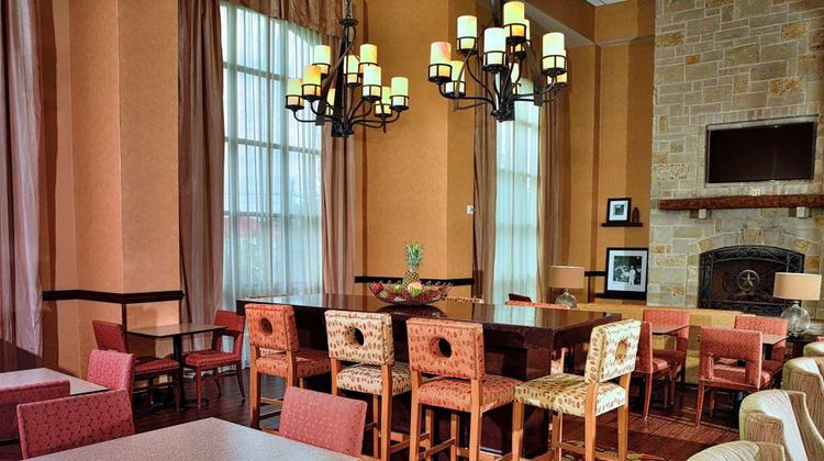 Hampton Inn & Suites Fredericksburg Lobby