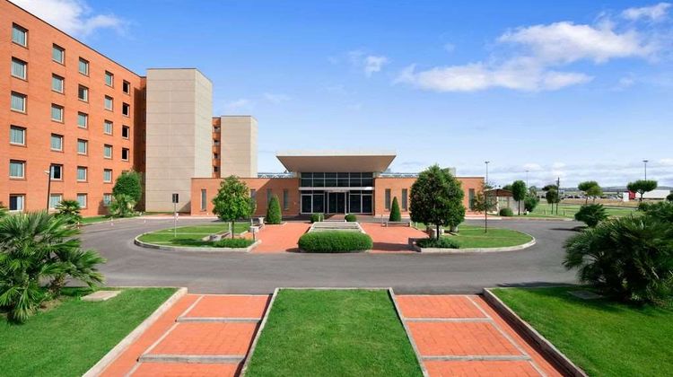 Hilton Garden Inn Rome Airport Exterior