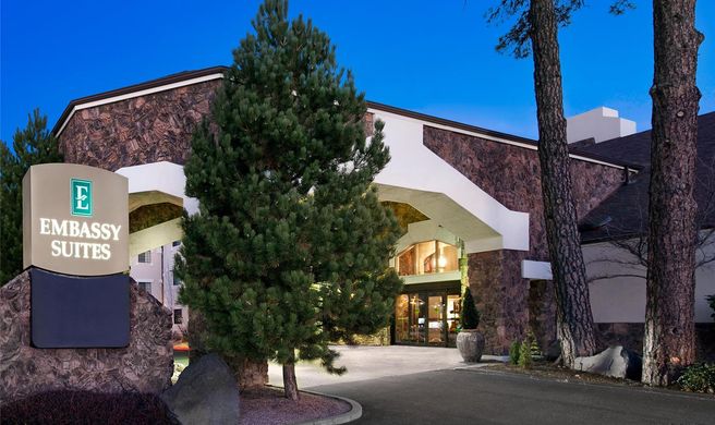 Embassy Suites by Hilton Flagstaff Exterior