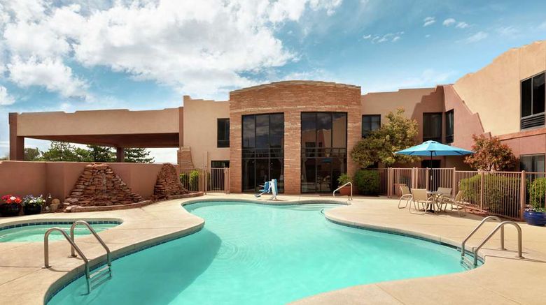<b>Hampton Inn Sedona Pool</b>. Images powered by <a href="https://iceportal.shijigroup.com/" title="IcePortal" target="_blank">IcePortal</a>.