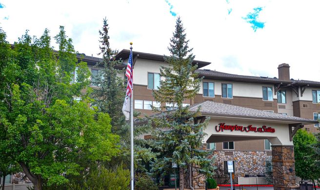 Hampton Inn & Suites Flagstaff Exterior