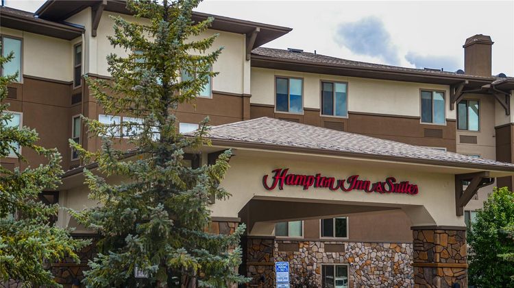 Hampton Inn & Suites Flagstaff Exterior