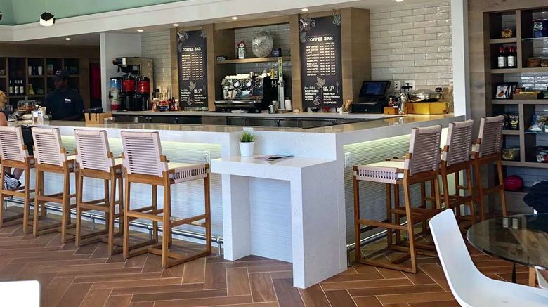 <b>Bahia Mar - a DoubleTree by Hilton Restaurant</b>. Images powered by <a href="https://iceportal.shijigroup.com/" title="IcePortal" target="_blank">IcePortal</a>.