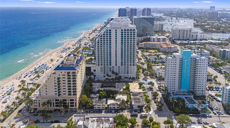 <b>Conrad Fort Lauderdale Beach Exterior</b>. Images powered by <a href="https://iceportal.shijigroup.com/" title="IcePortal" target="_blank">IcePortal</a>.
