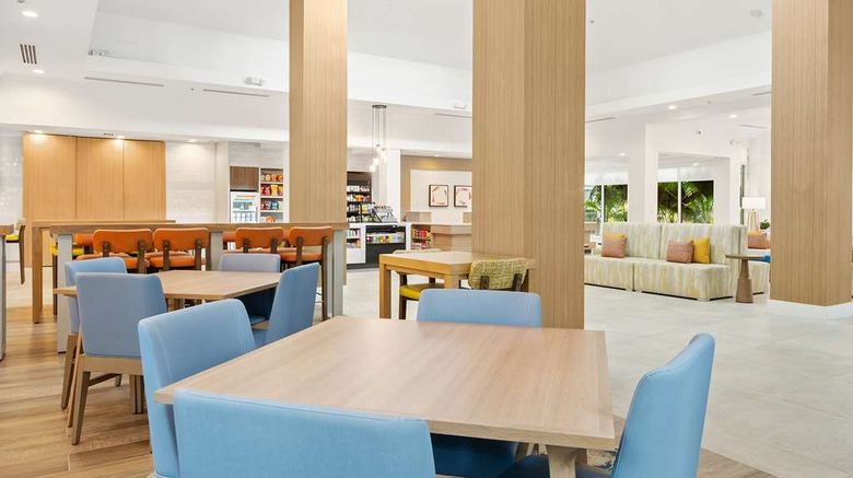 <b>Hilton Garden Inn Ft. Lauderdale Airport Restaurant</b>. Images powered by <a href="https://iceportal.shijigroup.com/" title="IcePortal" target="_blank">IcePortal</a>.