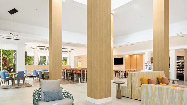 <b>Hilton Garden Inn Ft. Lauderdale Airport Restaurant</b>. Images powered by <a href="https://iceportal.shijigroup.com/" title="IcePortal" target="_blank">IcePortal</a>.