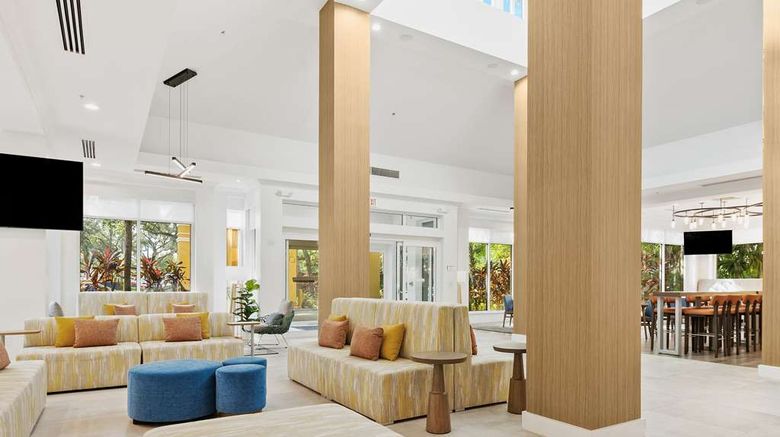 <b>Hilton Garden Inn Ft. Lauderdale Airport Lobby</b>. Images powered by <a href="https://iceportal.shijigroup.com/" title="IcePortal" target="_blank">IcePortal</a>.