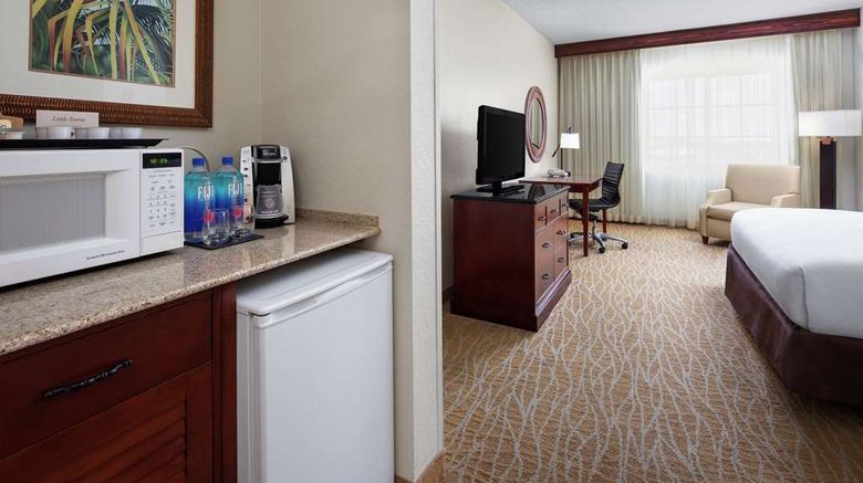 <b>DoubleTree by Hilton Sunrise - Sawgrass Room</b>. Images powered by <a href="https://iceportal.shijigroup.com/" title="IcePortal" target="_blank">IcePortal</a>.