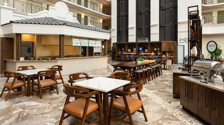 <b>Embassy Suites Ft. Lauderdale 17th Strt Restaurant</b>. Images powered by <a href="https://iceportal.shijigroup.com/" title="IcePortal" target="_blank">IcePortal</a>.