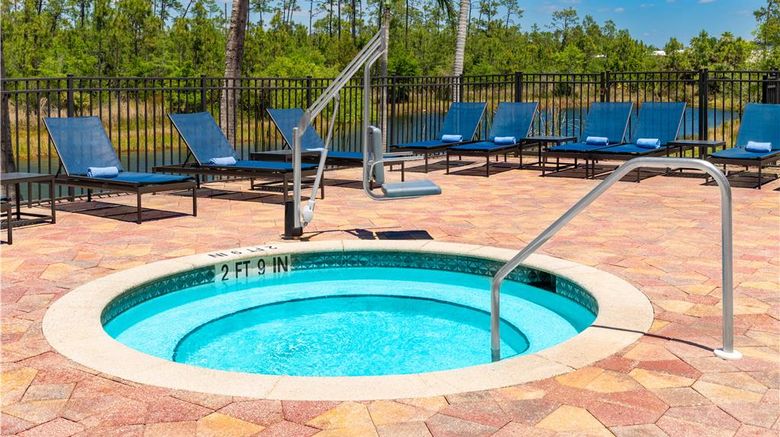 <b>Embassy Suites Hotel Fort Myers/Estero Recreation</b>. Images powered by <a href="https://iceportal.shijigroup.com/" title="IcePortal" target="_blank">IcePortal</a>.