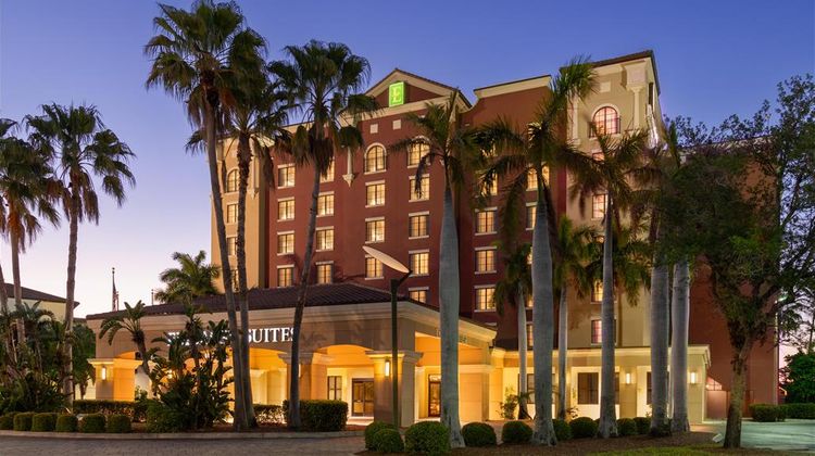 Embassy Suites Hotel Fort Myers/Estero Exterior