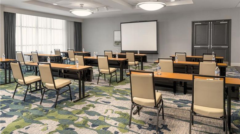 <b>Embassy Suites Hotel Fort Myers/Estero Meeting</b>. Images powered by <a href="https://iceportal.shijigroup.com/" title="IcePortal" target="_blank">IcePortal</a>.
