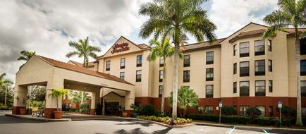 Hampton Inn & Suites Fort Myers Beach Exterior