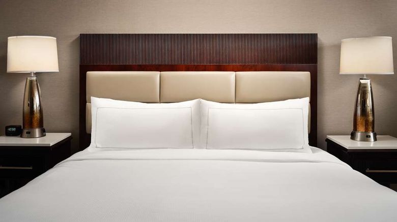 <b>Hilton Fort Collins Room</b>. Images powered by <a href="https://iceportal.shijigroup.com/" title="IcePortal" target="_blank">IcePortal</a>.