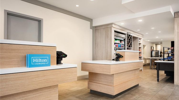 Hilton Garden Inn Fort Collins Lobby