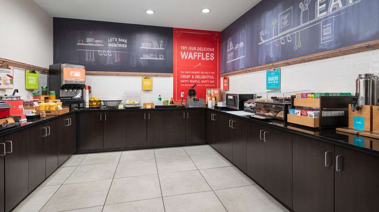 <b>Hampton Inn Loveland Restaurant</b>. Images powered by <a href="https://iceportal.shijigroup.com/" title="IcePortal" target="_blank">IcePortal</a>.