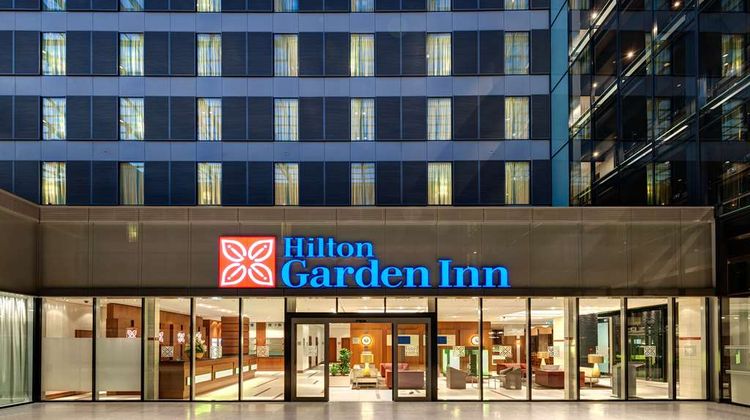 Hilton Garden Inn Frankfurt Airport Exterior