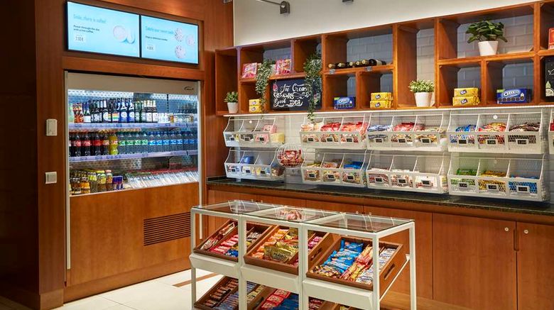 <b>Hilton Garden Inn Frankfurt Airport Restaurant</b>. Images powered by <a href="https://iceportal.shijigroup.com/" title="IcePortal" target="_blank">IcePortal</a>.