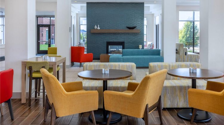 Hilton Garden Inn Sioux Falls Lobby