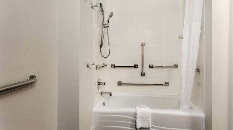 <b>Hampton Inn Fort Smith Room</b>. Images powered by <a href="https://iceportal.shijigroup.com/" title="IcePortal" target="_blank">IcePortal</a>.