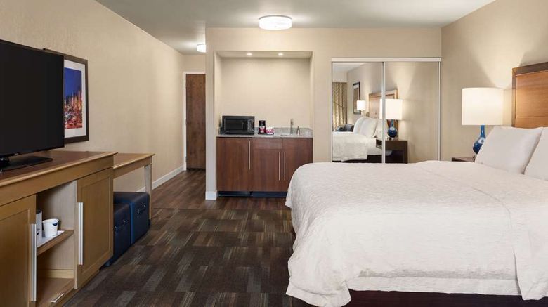<b>Hampton Inn Fort Smith Room</b>. Images powered by <a href="https://iceportal.shijigroup.com/" title="IcePortal" target="_blank">IcePortal</a>.