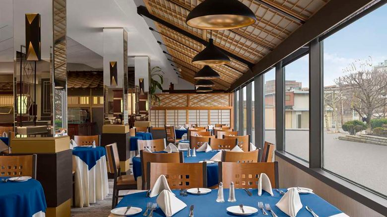 <b>Doubletree Hotel Restaurant</b>. Images powered by <a href="https://iceportal.shijigroup.com/" title="IcePortal" target="_blank">IcePortal</a>.
