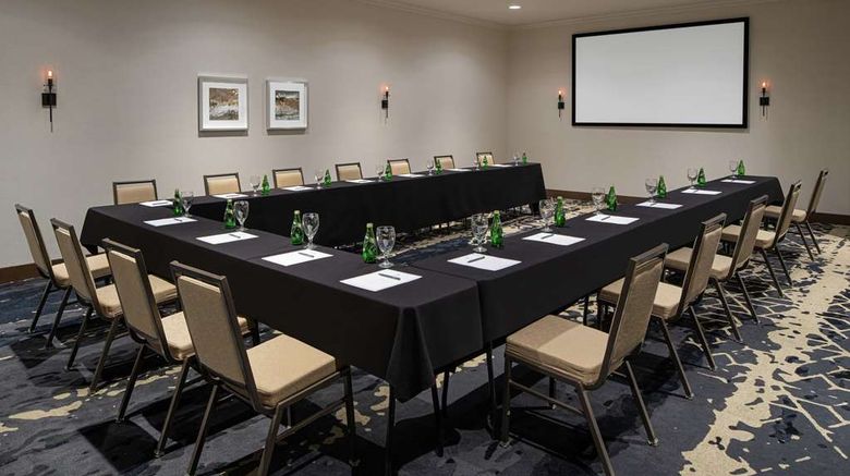 <b>Embassy Suites Fort Worth - Downtown Meeting</b>. Images powered by <a href="https://iceportal.shijigroup.com/" title="IcePortal" target="_blank">IcePortal</a>.