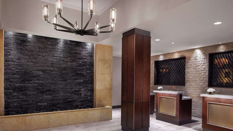 Embassy Suites Fort Worth - Downtown Lobby