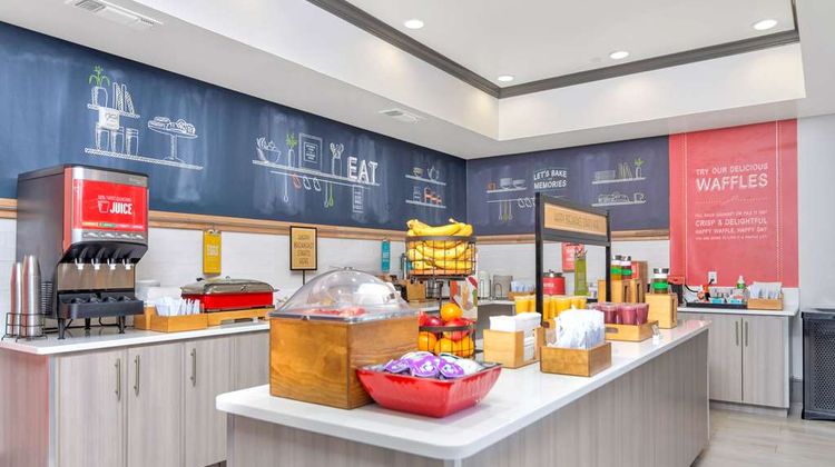 Hampton Inn & Suites Fossil Creek Restaurant