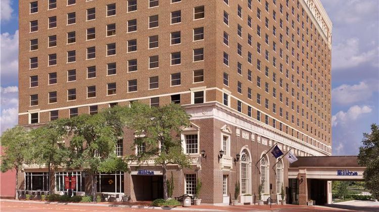 Hilton Fort Worth Exterior