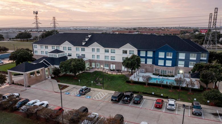 <b>Hilton Garden Inn Fort Worth North Exterior</b>. Images powered by <a href="https://iceportal.shijigroup.com/" title="IcePortal" target="_blank">IcePortal</a>.