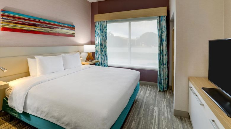 <b>Hilton Garden Inn Fort Worth North Room</b>. Images powered by <a href="https://iceportal.shijigroup.com/" title="IcePortal" target="_blank">IcePortal</a>.
