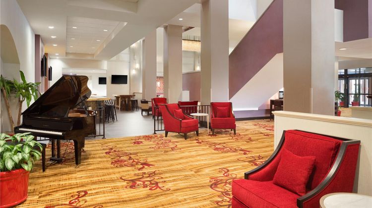 Hilton Fort Wayne at the Grand Wayne Ctr Lobby