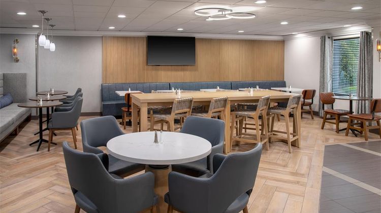 DoubleTree by Hilton Springdale Restaurant
