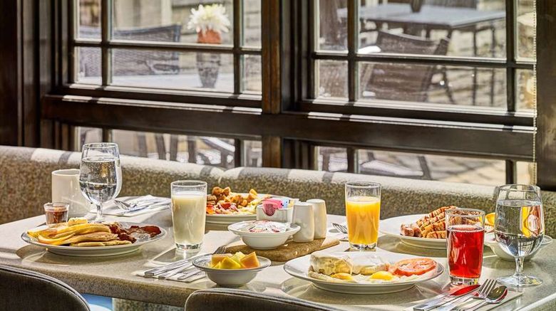 <b>Hilton Garden Inn Gatlinburg Restaurant</b>. Images powered by <a href="https://iceportal.shijigroup.com/" title="IcePortal" target="_blank">IcePortal</a>.